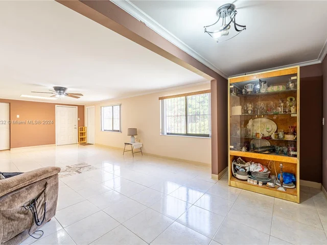 2821 NW 171st Ter, Miami Gardens FL 33056