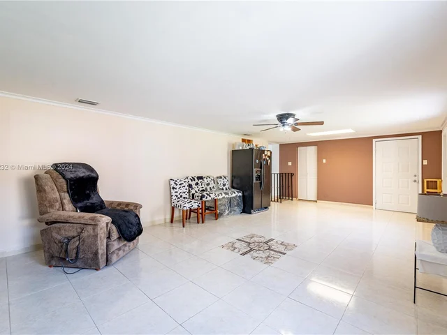 2821 NW 171st Ter, Miami Gardens FL 33056