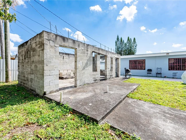 2821 NW 171st Ter, Miami Gardens FL 33056