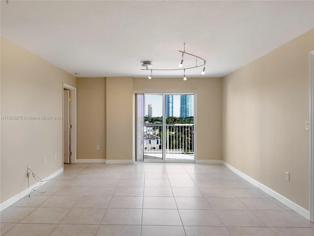 280 SW 20th Rd # 702, Miami FL 33129