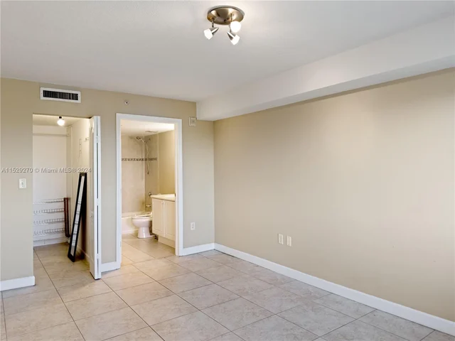 280 SW 20th Rd # 702, Miami FL 33129