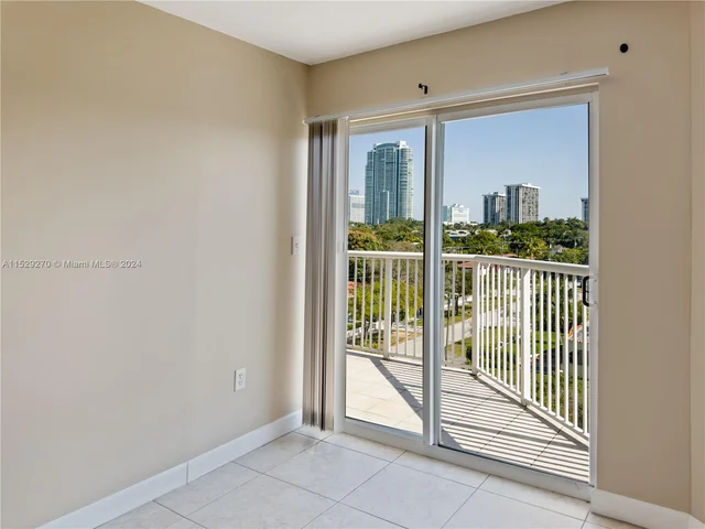 280 SW 20th Rd # 702, Miami FL 33129