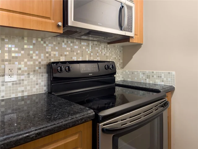 280 SW 20th Rd # 702, Miami FL 33129