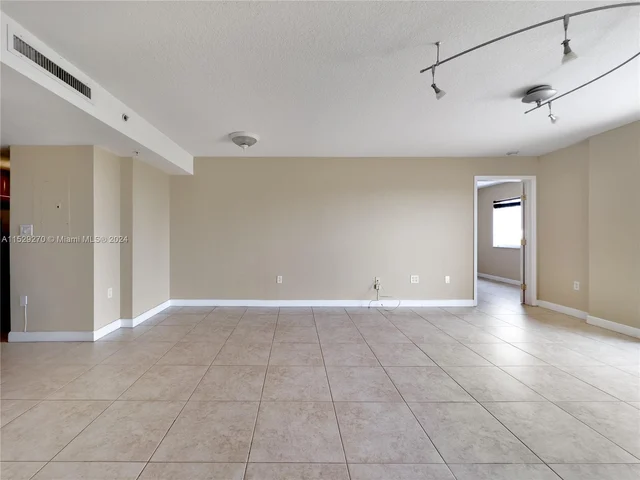 280 SW 20th Rd # 702, Miami FL 33129