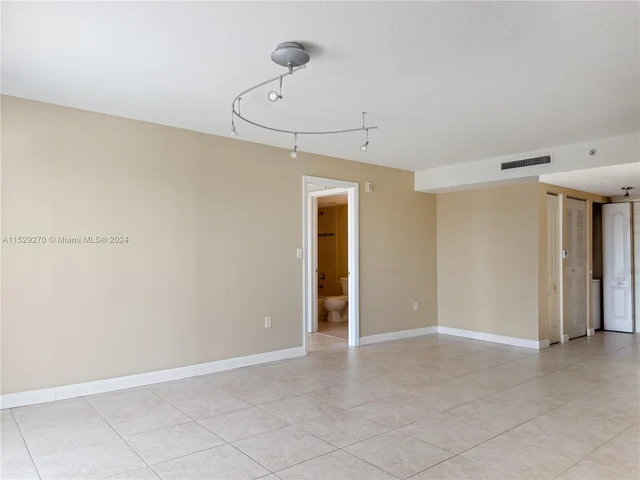 280 SW 20th Rd # 702, Miami FL 33129