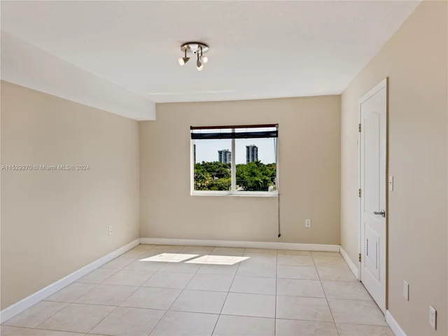 280 SW 20th Rd # 702, Miami FL 33129