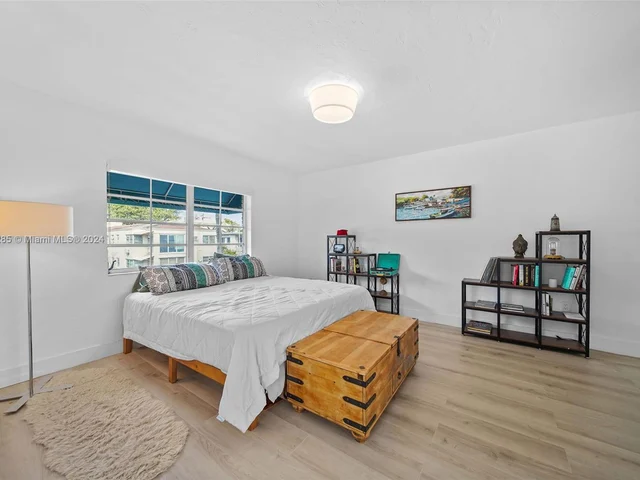 832 15th St # 4, Miami Beach FL 33139