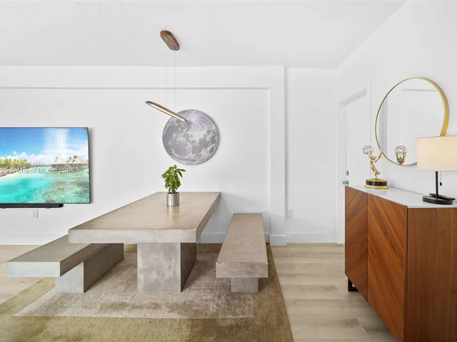 832 15th St # 4, Miami Beach FL 33139