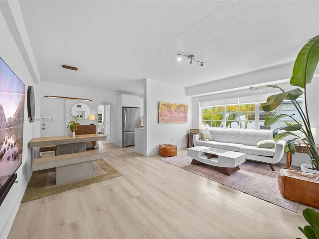 832 15th St # 4, Miami Beach FL 33139