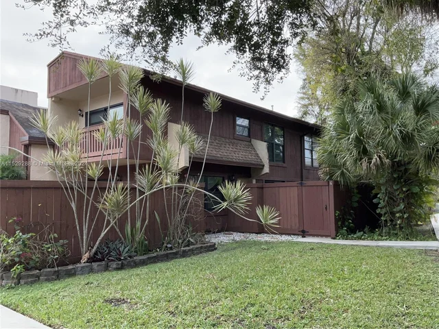 6517 SW 116th Pl # G, Miami FL 33173