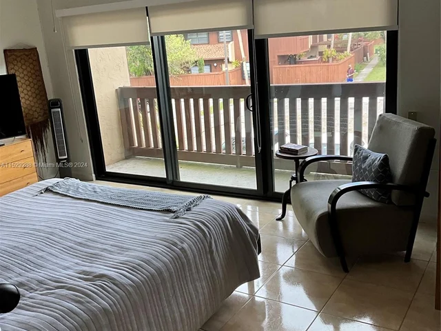 6517 SW 116th Pl # G, Miami FL 33173