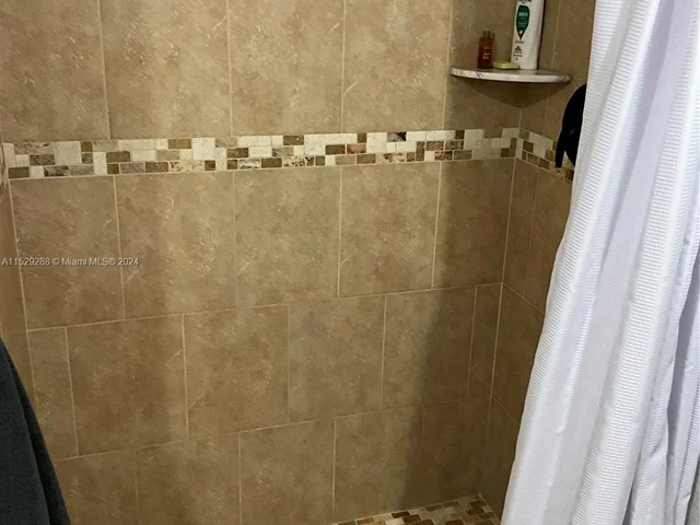 6517 SW 116th Pl # G, Miami FL 33173