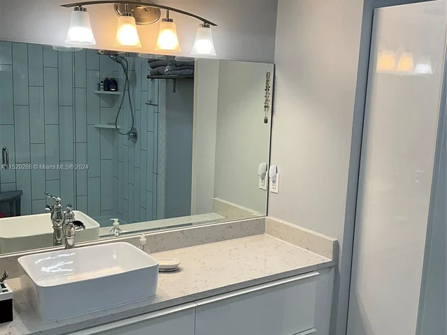 6517 SW 116th Pl # G, Miami FL 33173