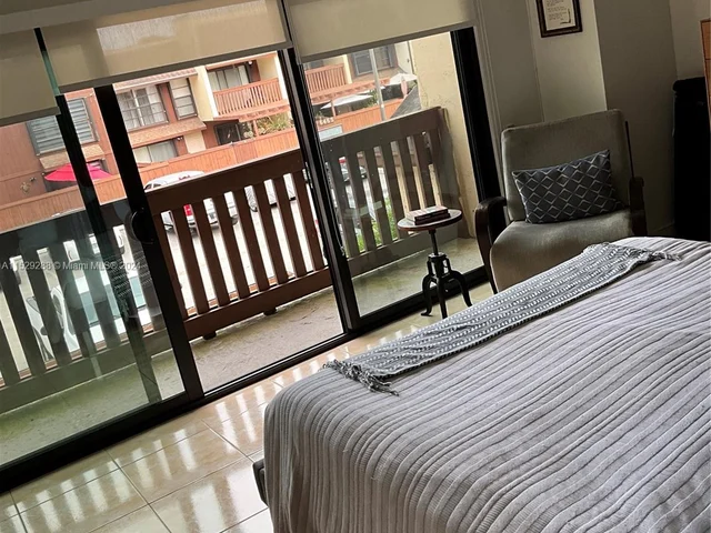 6517 SW 116th Pl # G, Miami FL 33173