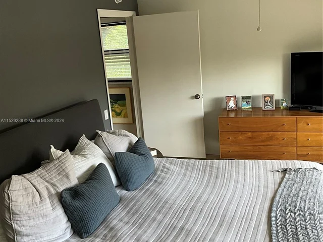 6517 SW 116th Pl # G, Miami FL 33173