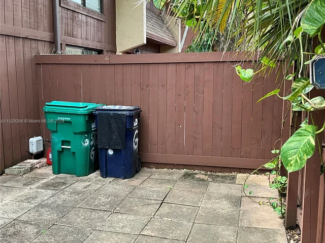 6517 SW 116th Pl # G, Miami FL 33173