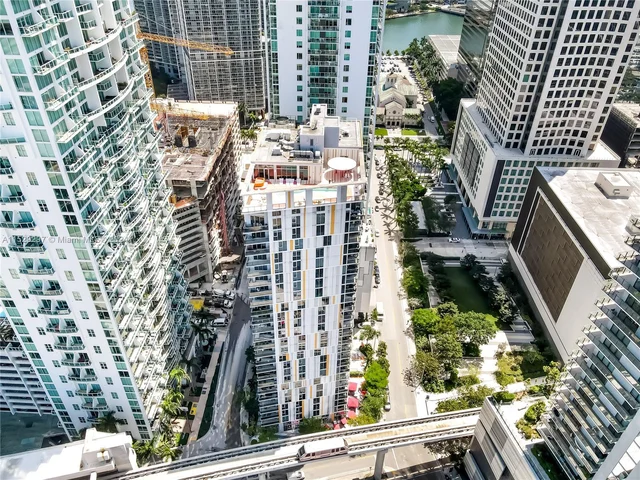 31 SE 6th St # 1806, Miami FL 33131