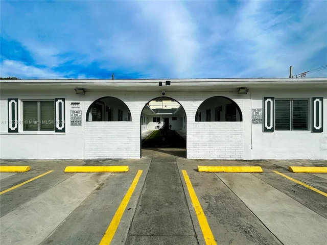 775 NE 128th St # 7, North Miami FL 33161