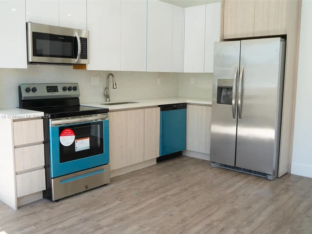 500 Foster Rd # C, Hallandale Beach FL 33009