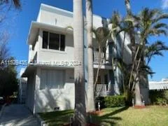 9248 Collins Ave # 205, Surfside FL 33154