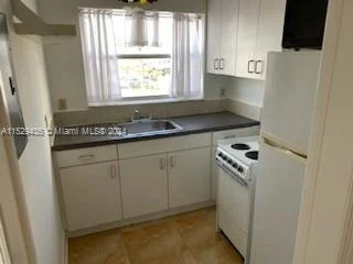 9248 Collins Ave # 205, Surfside FL 33154