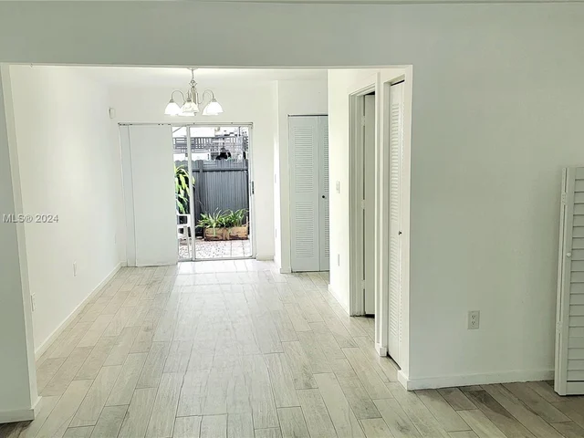 8567 SW 109th Ave # 8567, Miami FL 33173