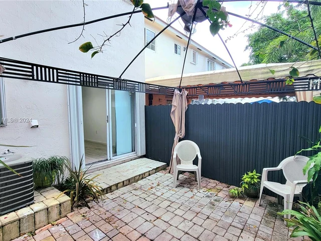 8567 SW 109th Ave # 8567, Miami FL 33173