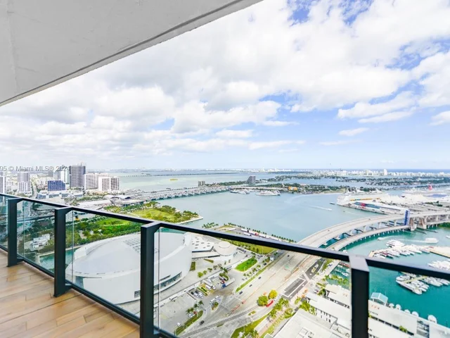 398 NE 5th St # 4210, Miami FL 33132