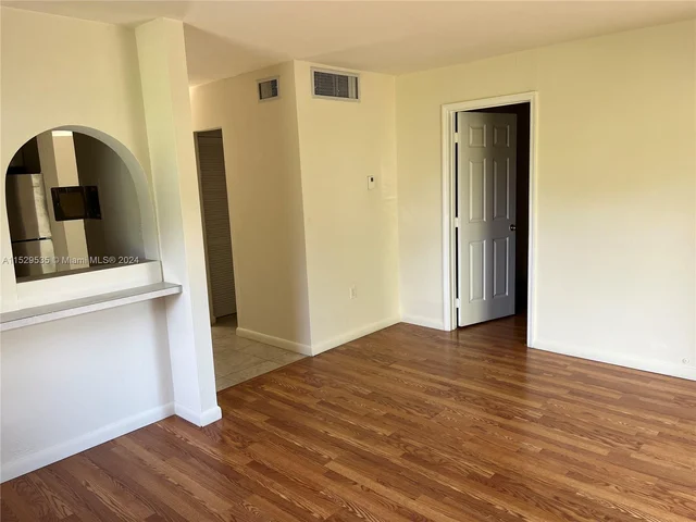 8325 SW 72nd Ave # 111C, Miami FL 33143