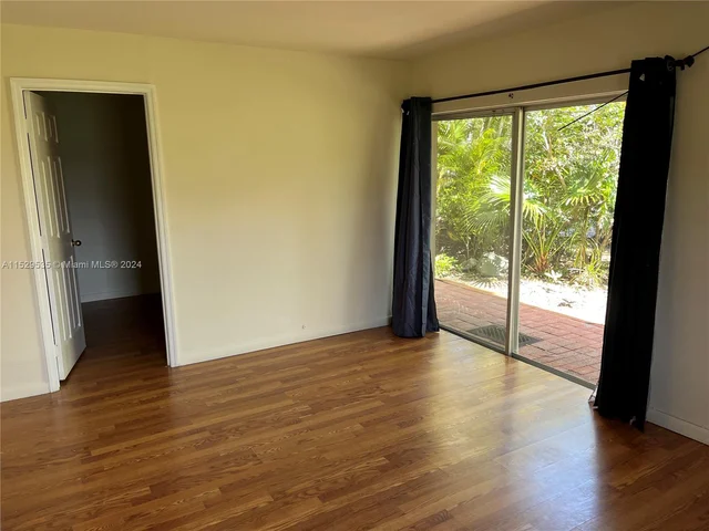 8325 SW 72nd Ave # 111C, Miami FL 33143