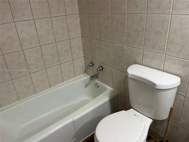 8325 SW 72nd Ave # 111C, Miami FL 33143