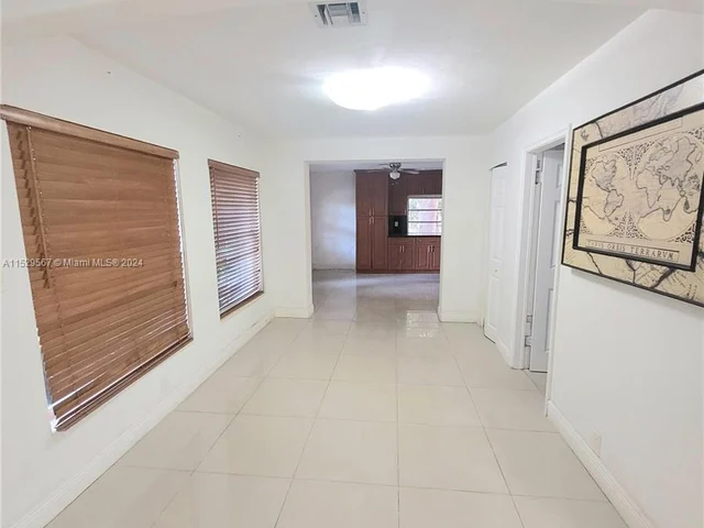1132 Moffett St, Hallandale Beach FL 33009