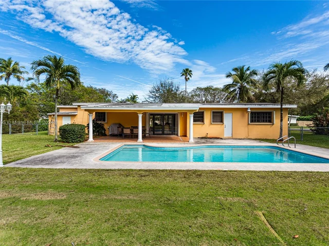 9500 SW 81st Ave, Miami FL 33156