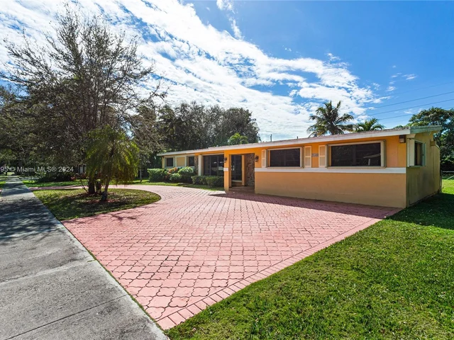 9500 SW 81st Ave, Miami FL 33156
