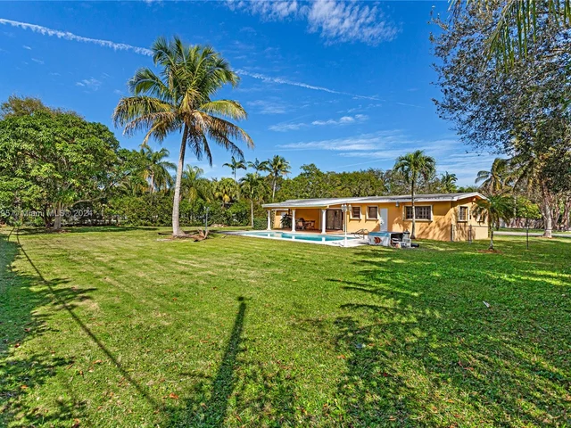 9500 SW 81st Ave, Miami FL 33156