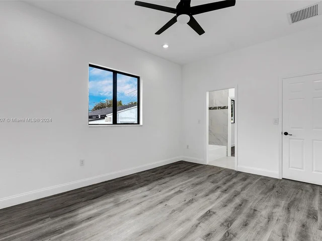 108 NW 1st Ave, Hallandale Beach FL 33009