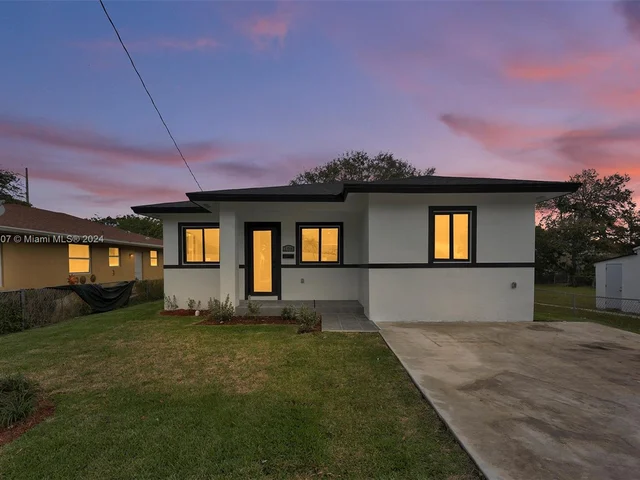 108 NW 1st Ave, Hallandale Beach FL 33009