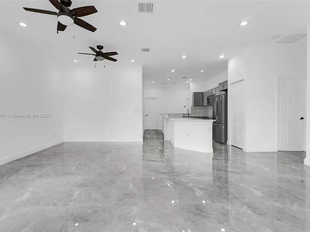 108 NW 1st Ave, Hallandale Beach FL 33009