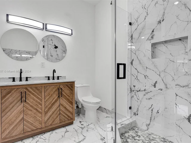 108 NW 1st Ave, Hallandale Beach FL 33009