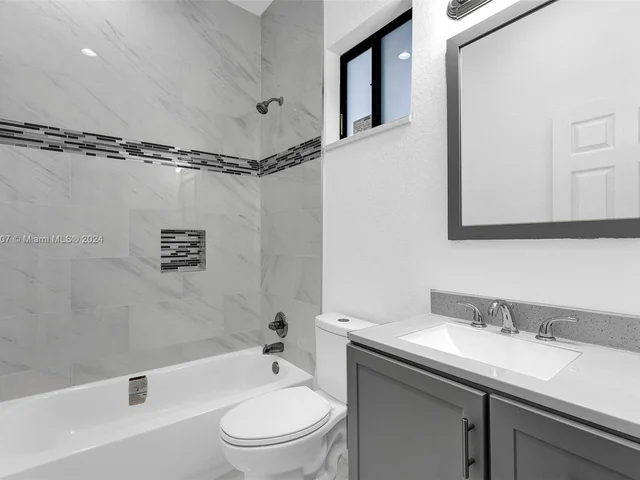 108 NW 1st Ave, Hallandale Beach FL 33009