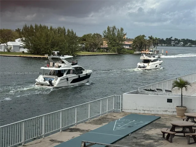 1410 S Ocean Dr # 305, Hollywood FL 33019