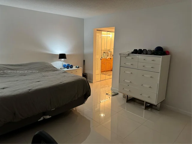 1410 S Ocean Dr # 305, Hollywood FL 33019