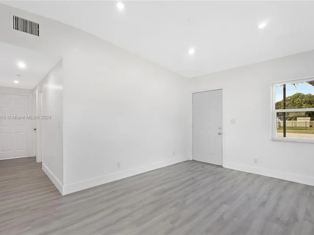 15955 W Bunche Park Dr, Miami Gardens FL 33054