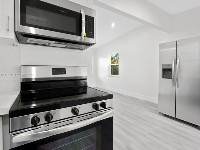 15955 W Bunche Park Dr, Miami Gardens FL 33054