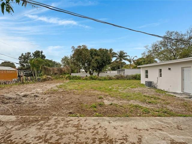 15955 W Bunche Park Dr, Miami Gardens FL 33054