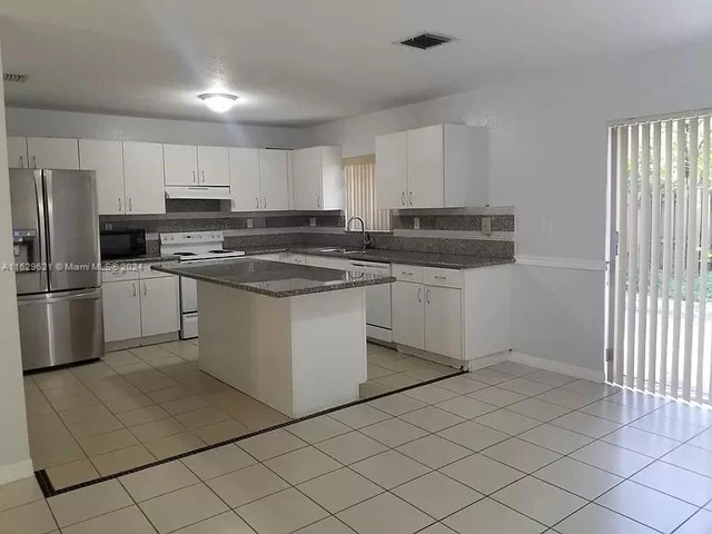 13404 SW 153rd Ter # 2001, Miami FL 33177