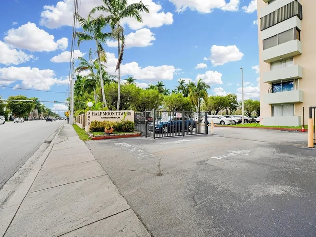 5055 NW 7th St # 509, Miami FL 33126