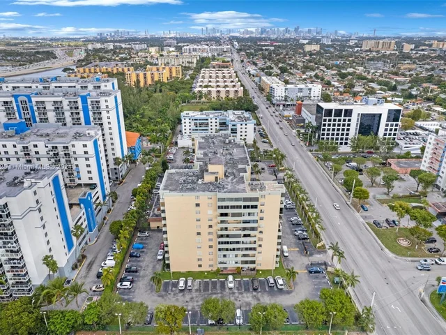 5055 NW 7th St # 509, Miami FL 33126