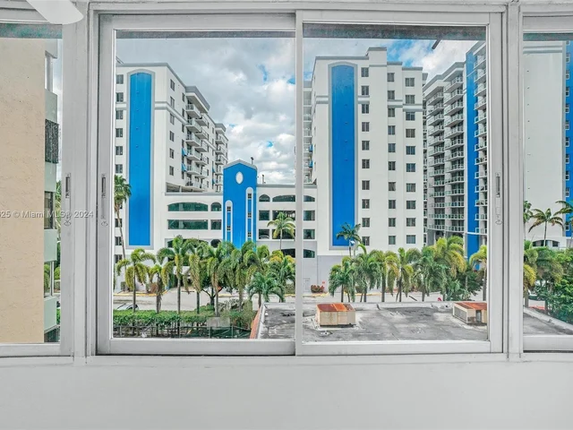 5055 NW 7th St # 509, Miami FL 33126