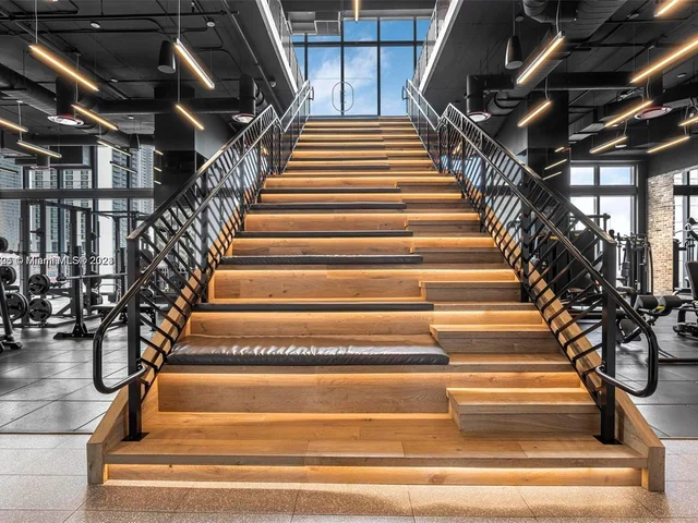 398 NE 5th St # 1703, Miami FL 33132